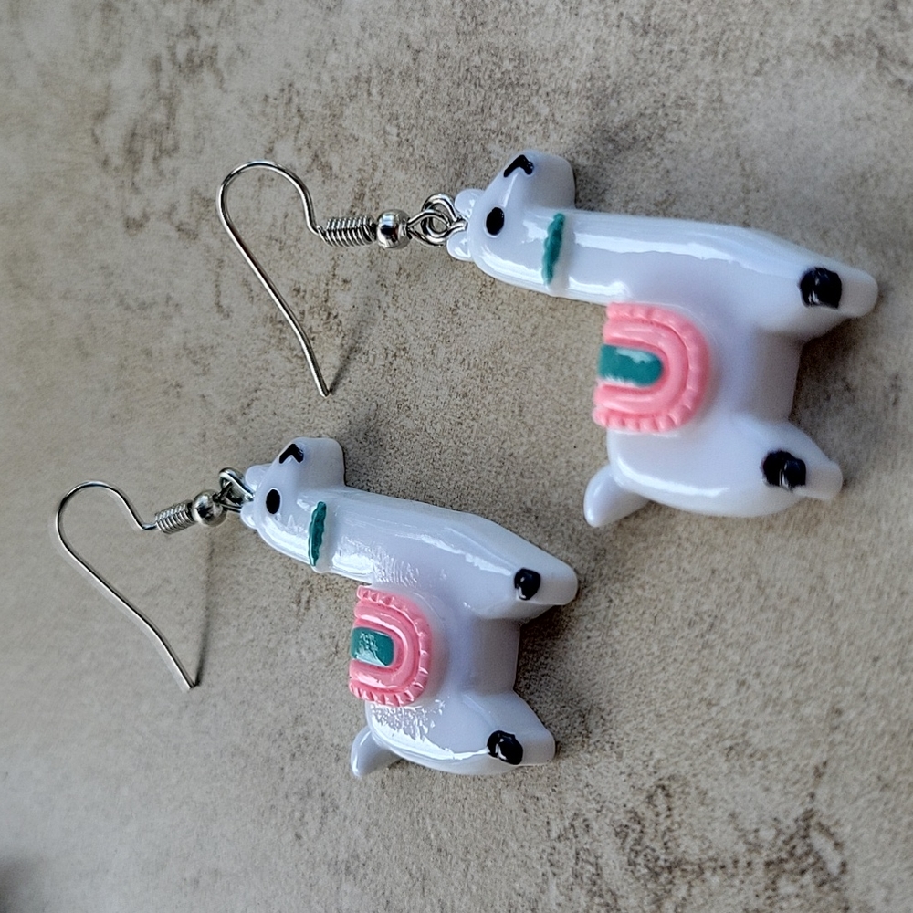 Llama Dangle Earrings, alpaca, Peru - Picture 4 of 5